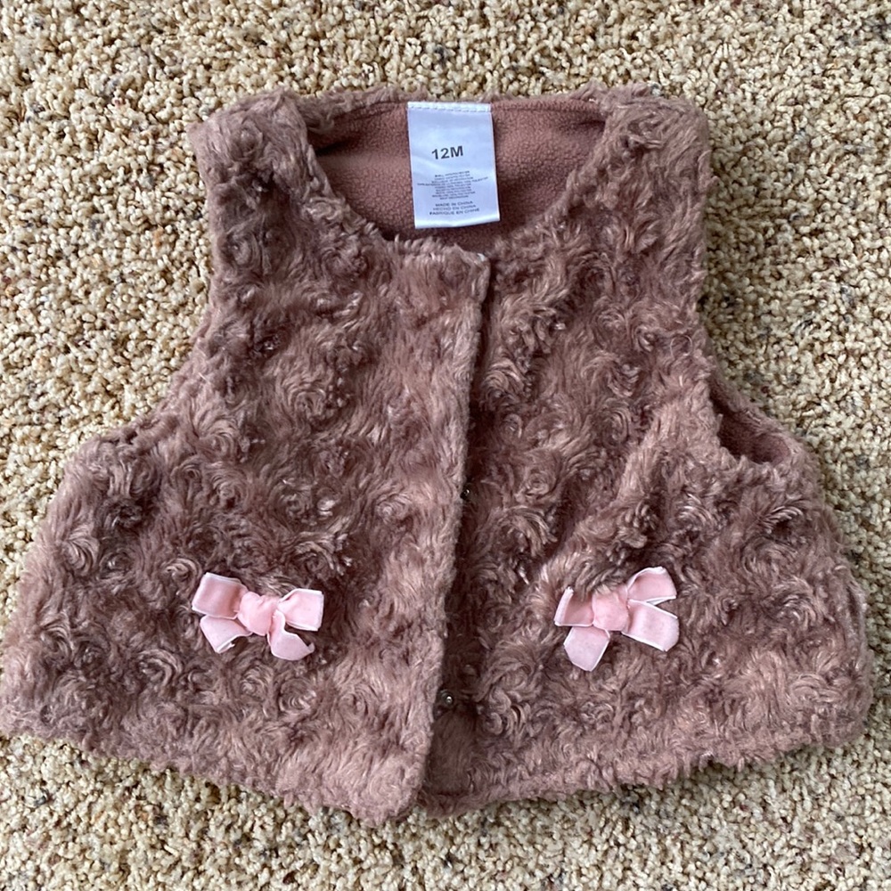 Size 12 Months Vest